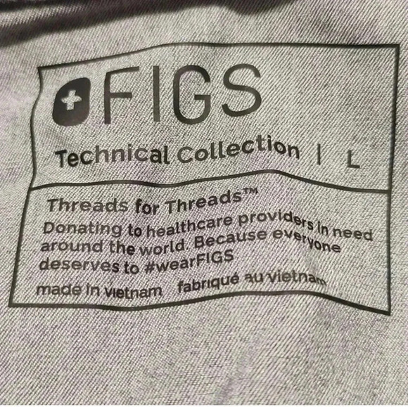 NWT Figs Pisco Basic Scrub Pants™ and Figs men's Chisec Three-Pocket Scrub Top™. - Picture 13 of 13